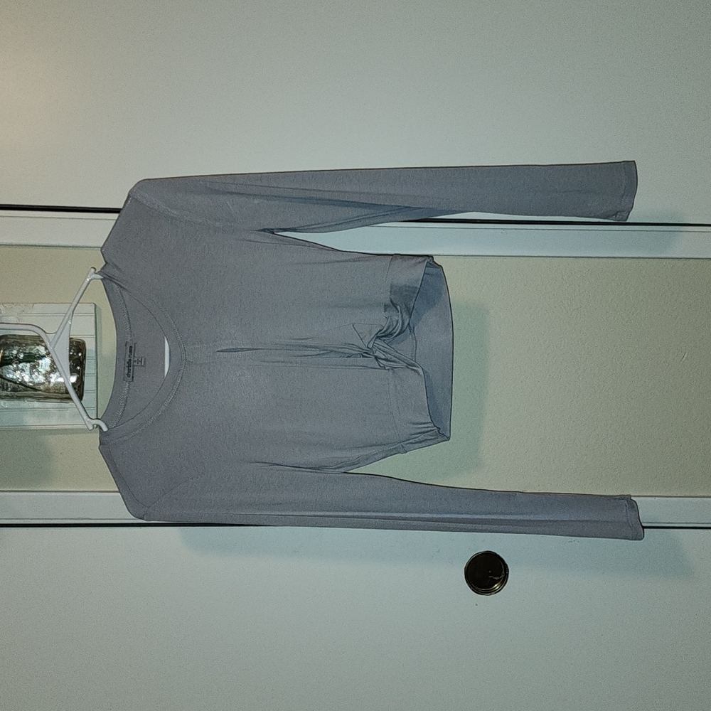 Crip top with front open detail size S